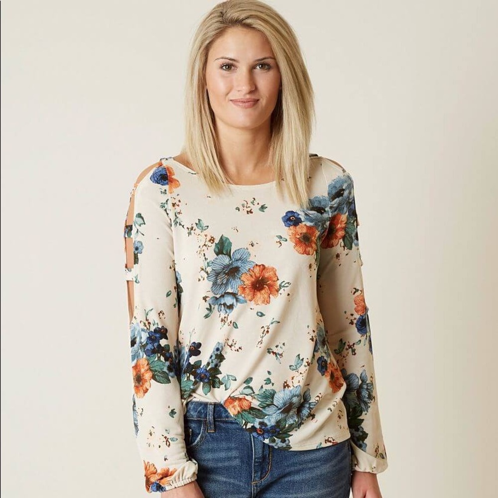 Day trip floral top by The Buckle